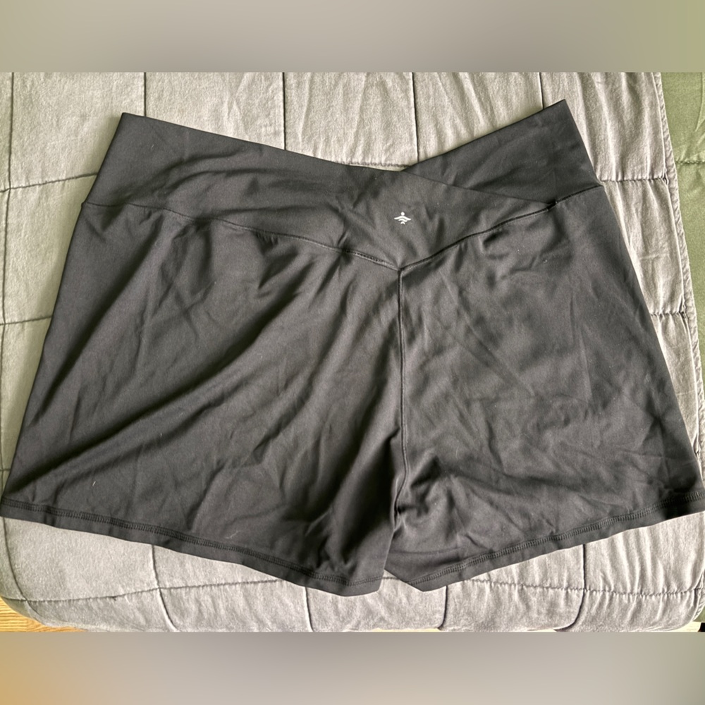 HALARA Activewear Shorts - Picture 4 of 4